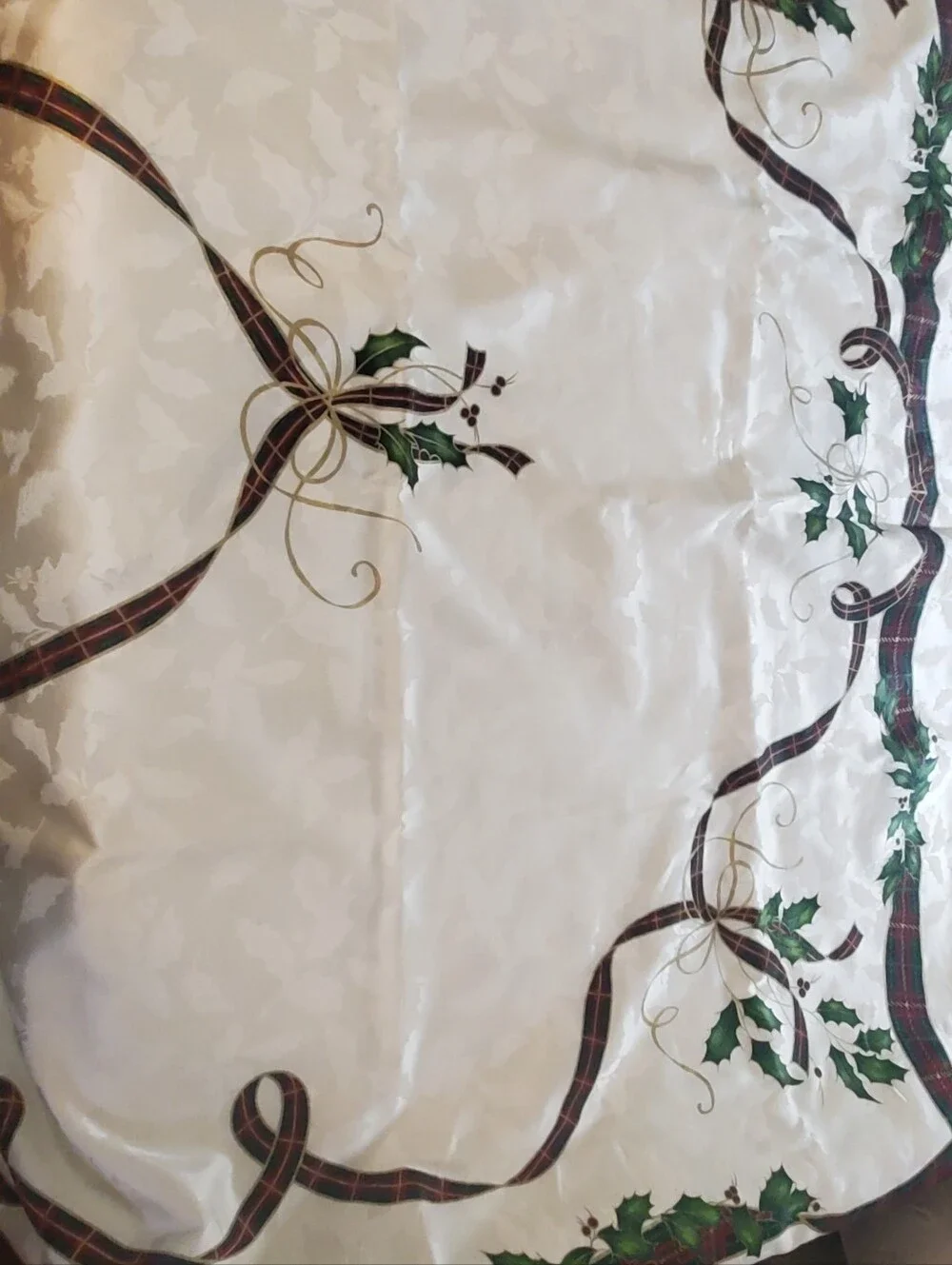 Lenox Holiday Christmas Tablecloth